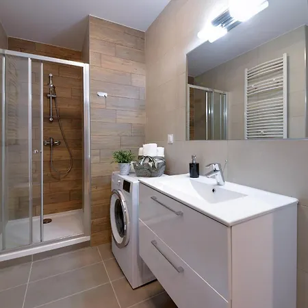 Trevilles Deep Forest *