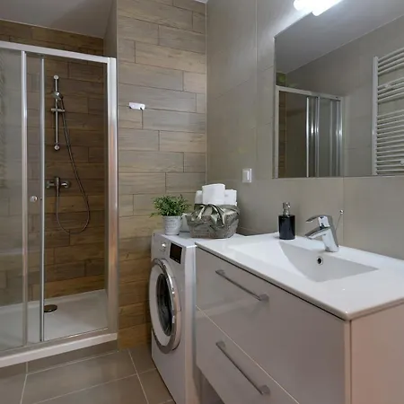 Trevilles Deep Forest שצ'קלארסקה פוראובה