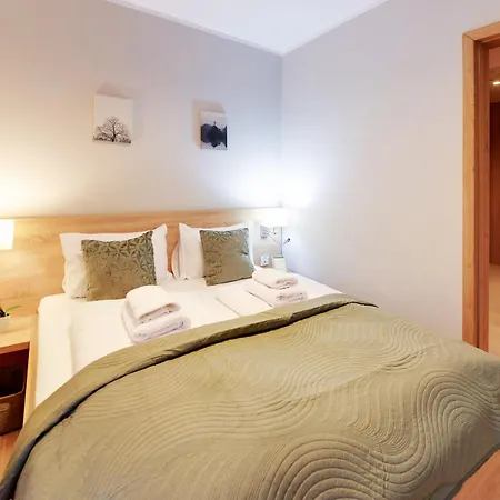 Trevilles Deep Forest *